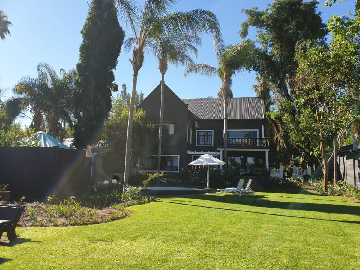 Le Must Residence Upington Extérieur photo